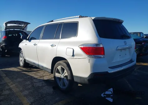 2013 Toyota Highlander Limited V6 z USA, uszkodzony, nr VIN 5TDYK3EH3DS090812